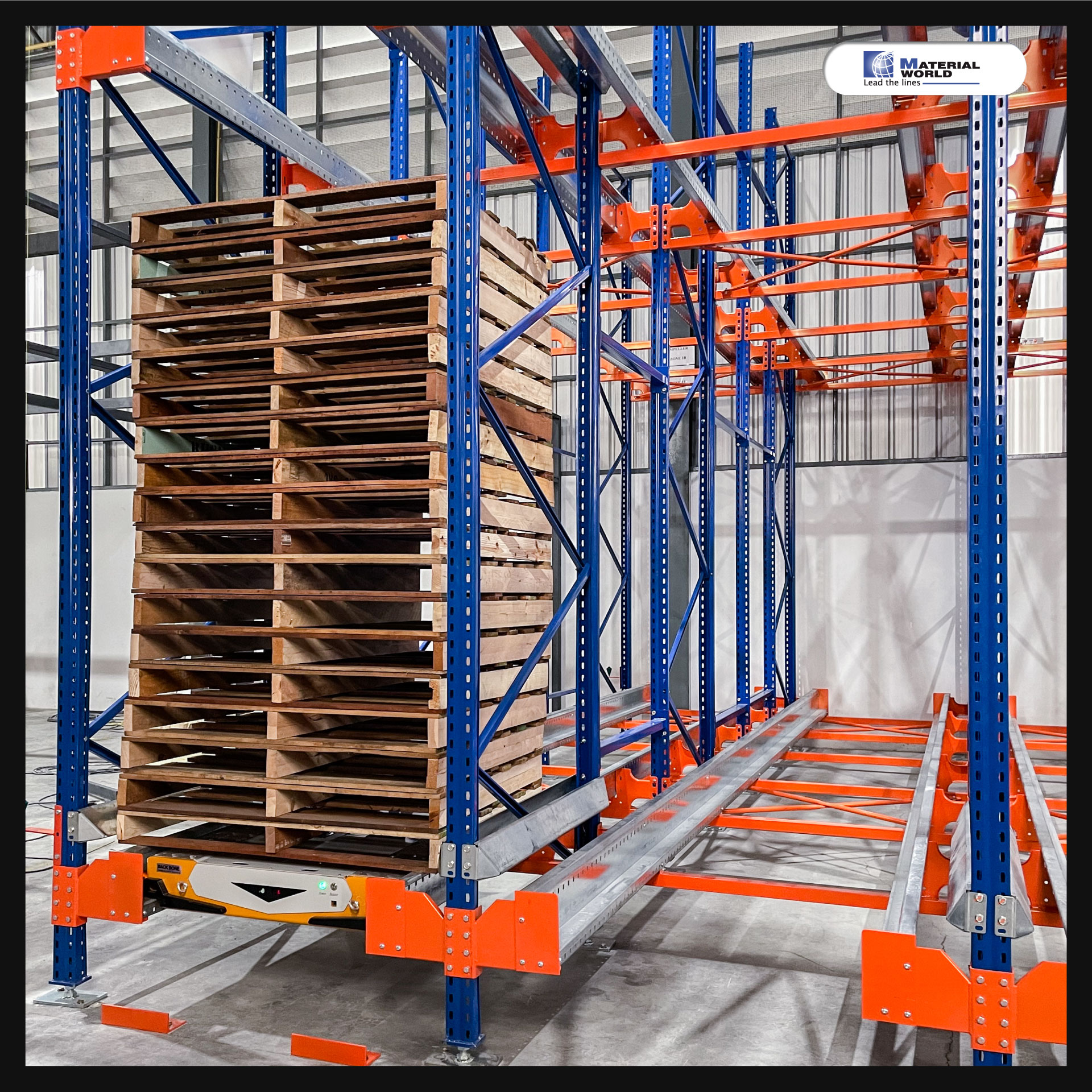Transform your conventional warehouse into a Smart Warehouse with the Radio Shuttle Rack system.